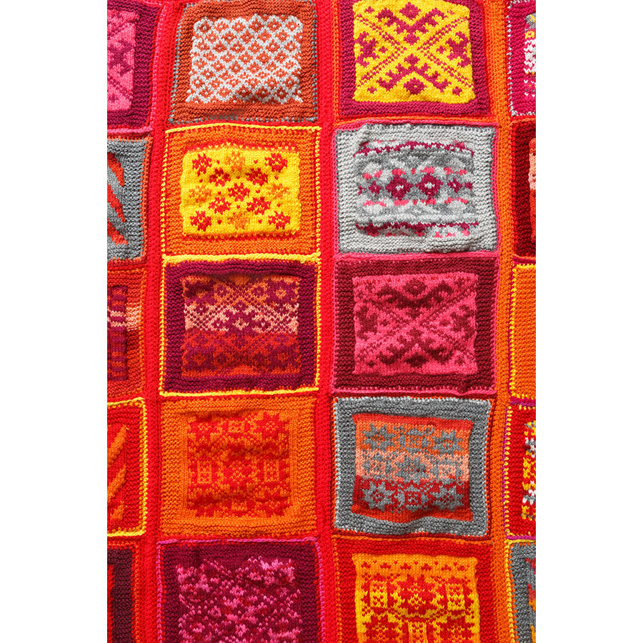 Handknit Blanket "TULEMINE"
